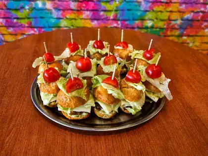 Mini burgery na rautové občerstvení